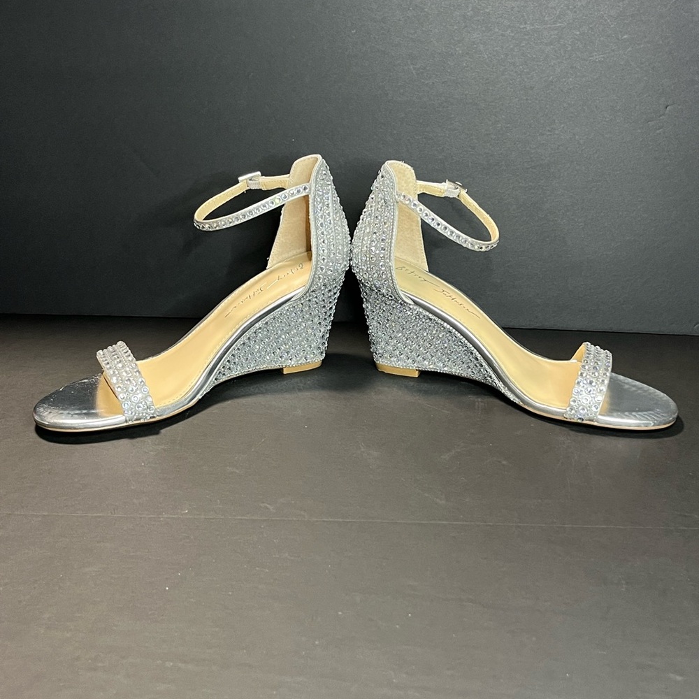 New Betsey Johnson Silver Rhinestone Debie Wedge Heel Shoes Size 8.5 - Picture 4 of 12